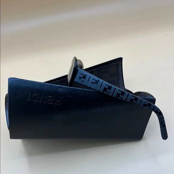 Used - FENDI FS5131 RX Sunglasses - Picture 5 of 15